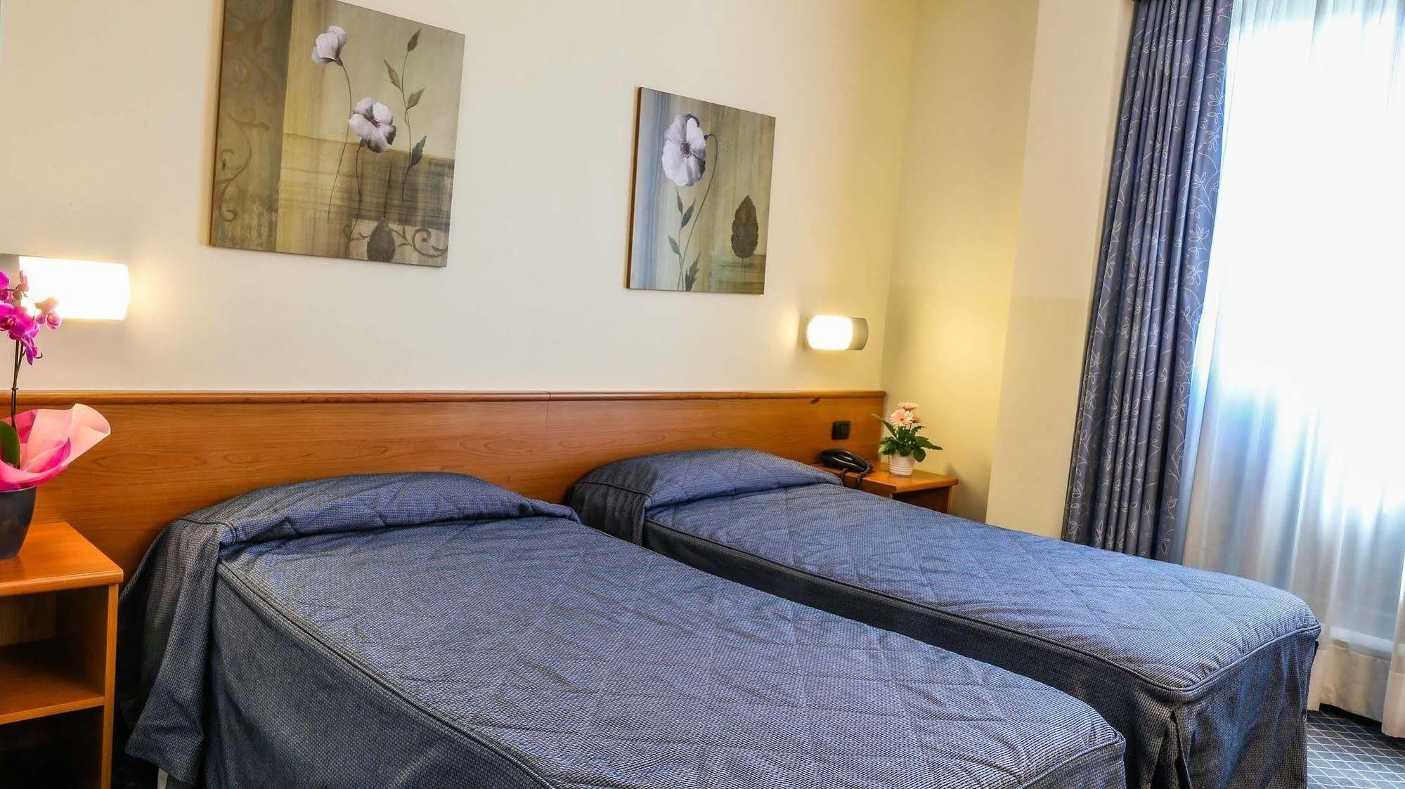 Hotel Gallia Pianezza Kültér fotó