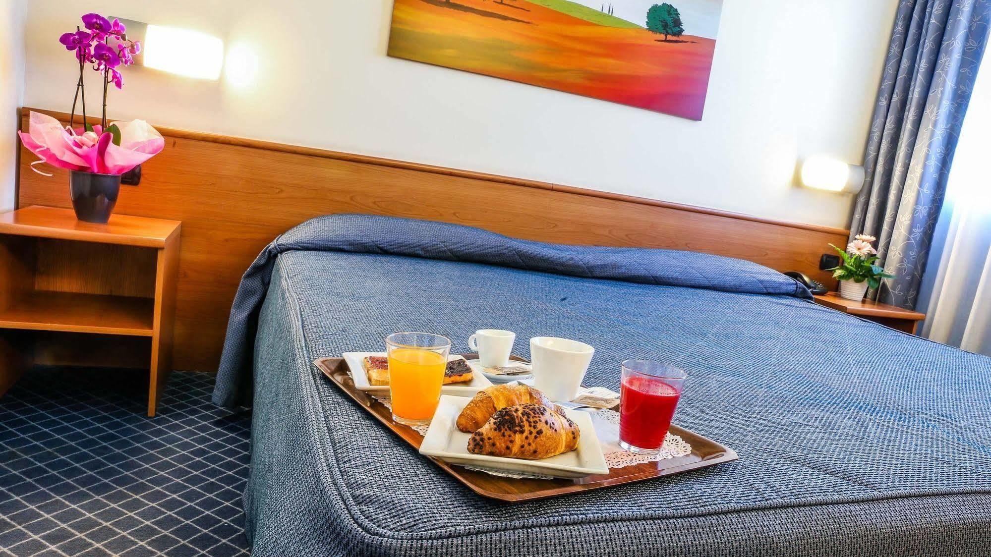 Hotel Gallia Pianezza Kültér fotó